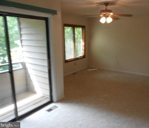 9422 Clocktower Ln, Columbia MD  21046-1806 exterior