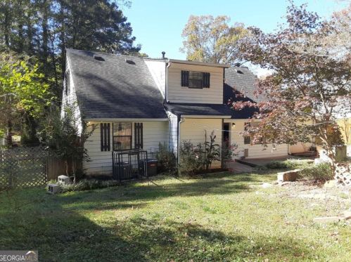 90 Cumberland Dr, Rex GA 30273-1800 exterior