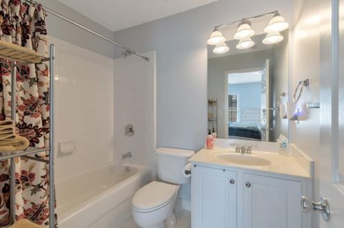 1668 Emory Place Dr, Atlanta GA  30329-4716 exterior