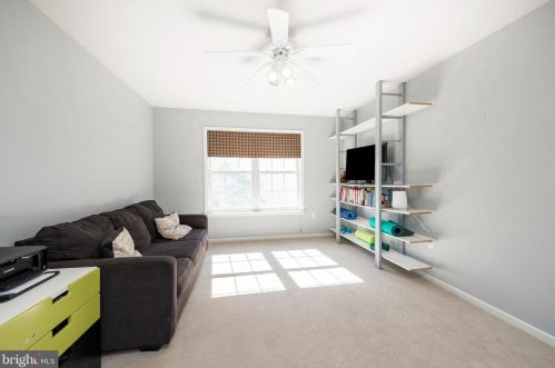 544 Bald Eagle Ct, Lancaster PA  17601-1180 exterior