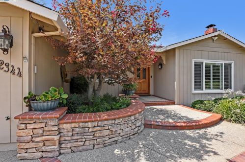 2344 Tanager Dr, Pleasanton, CA 94566-4651