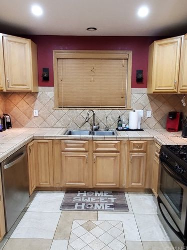 4171 Helene St, Simi Valley, CA 93063-2929