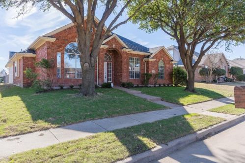 1240 Valley Oaks Dr, Lewisville, TX 75067-2004