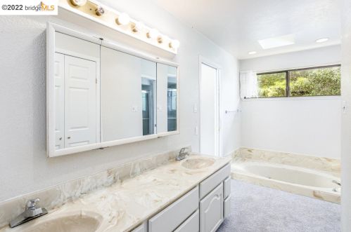 6 Pillon Real, Concord CA  94523-1622 exterior