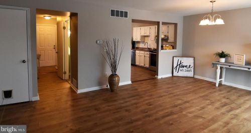 7852 Kings Bench Pl, Riviera Beach, MD 21122-6320