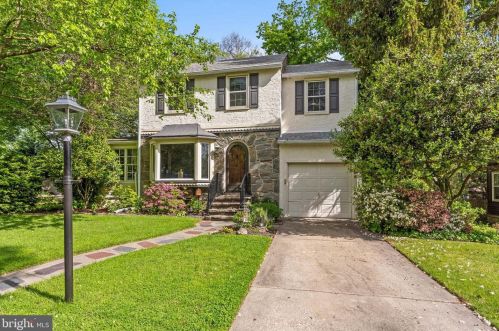 705 Avondale Ave, Tavistock, NJ 08033-3007
