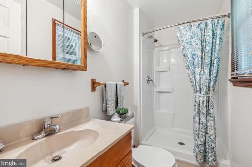 2012 Kings House Rd, Silver Spring MD 20905-4224 exterior