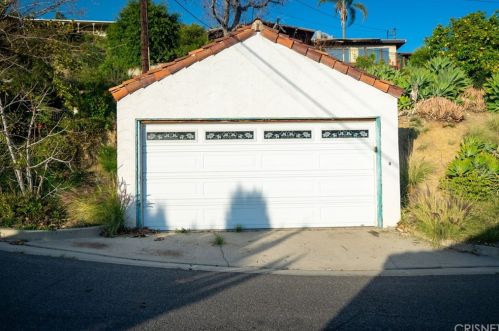 1015 Via Carmelita, Burbank, CA 91501-1650