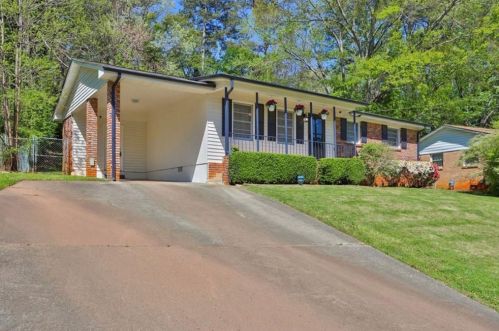 884 Meadow Rock Way, Stone Mountain, GA 30083-3506