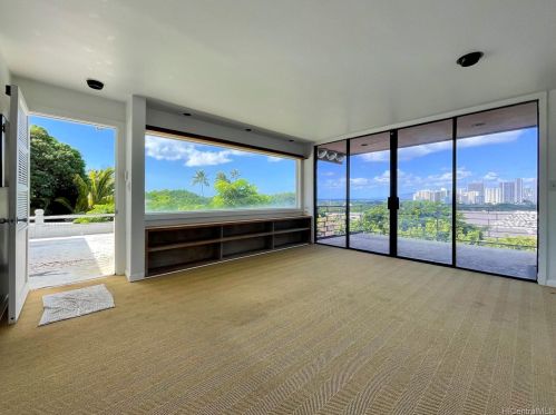 3715 Diamond Head Cir, Honolulu HI  96815-4424 exterior