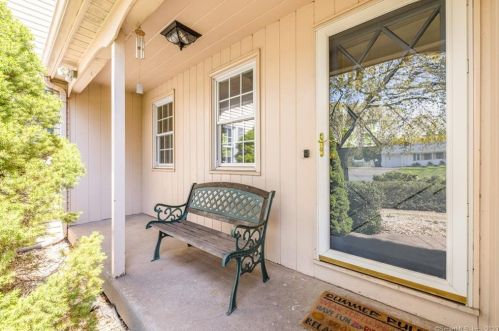 360 Diane Dr, Wapping, CT 06074-3231