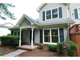 15 Hard Wood Dr, Hampton, VA 23666-5655
