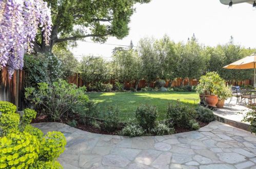 1079 Los Altos Ave, Los Altos CA 94022-1018 exterior