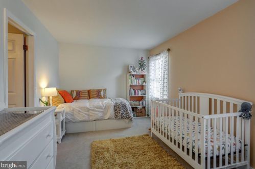 834 Ocean Ave, Lancaster PA  17603-5068 exterior