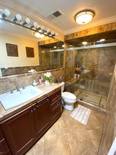 2345 Moro Pl, Anaheim CA  92801-3329 exterior