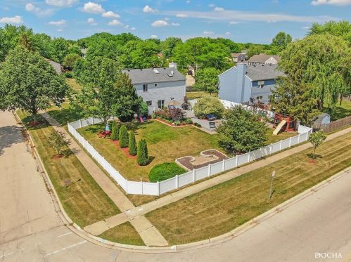 813 Appletree Ct, Hanover Park, IL 60103-5733