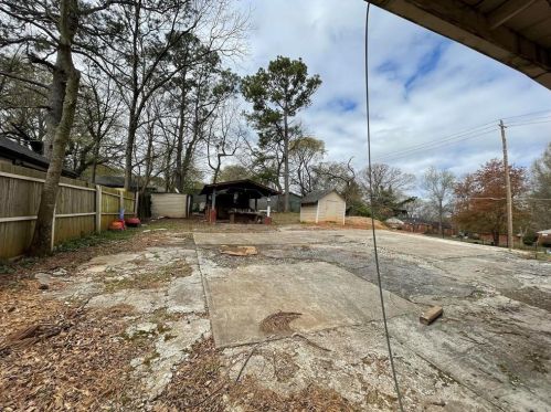 1401 Boulevard, Atlanta GA  30312-1827 exterior