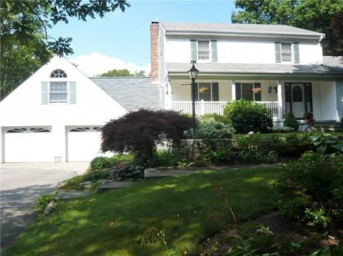 9 Cynthia Rd, Lincoln, RI 02865-4301