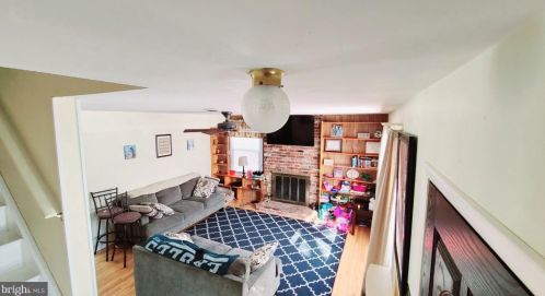 141 Dory Ct, Beverly, NJ 08010-1063