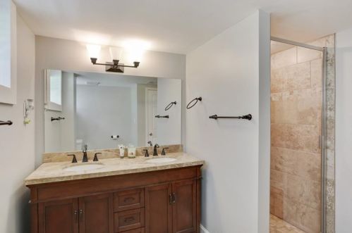 1861 Crestline Dr, Atlanta GA  30345-3871 exterior
