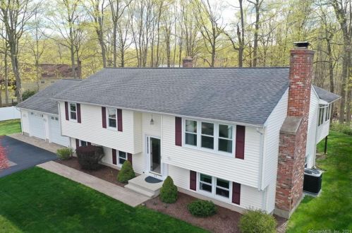 23 Schwab Ter, Wallingford, CT 06492-1649