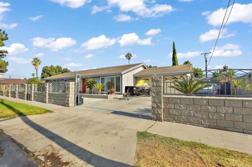 392 Easton St, Rialto, CA 92376-2800