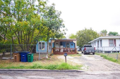 6714 Canal St, Austin, TX 78741-3502