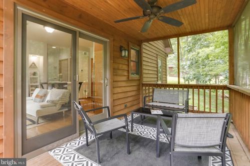 4 Pileated Woodpecker Ln, Hedgesville WV  25427-6232 exterior