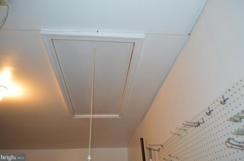 28 Garland Ct, Carlisle PA 17013-4409 exterior