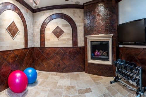 19222 Valley Dr, Orange, CA 92861-2317