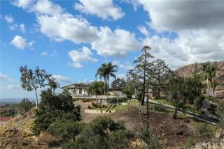 909 Glendora Ave, Glendora, CA 91740-6309
