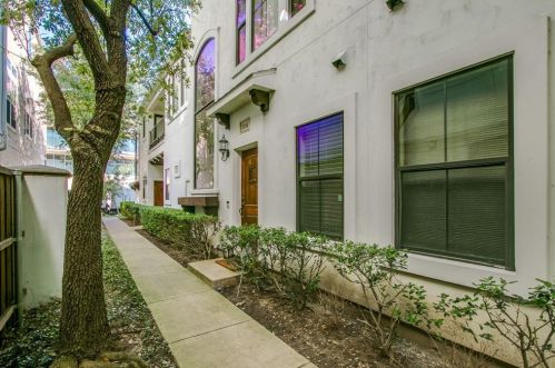 3014 Carmel St, Dallas, TX 75204-6121