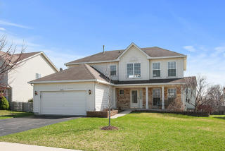 242 Christine Way, Lemont IL  60440-6139 exterior