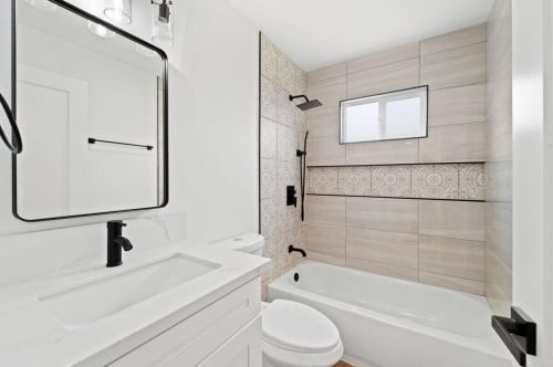 156 4 Ave, Chula Vista CA  91910-1707 exterior