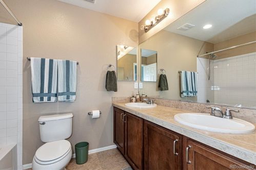 5452 Eaton Park Way, Aurora CO 80016-4292 exterior