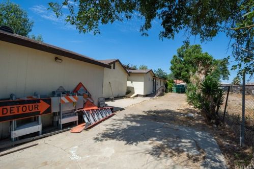 6060 Stearns St, Riverside CA  92504-1739 exterior