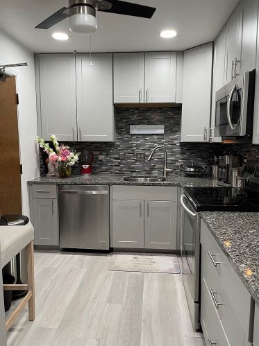 300 Park Ave, Calumet City, IL 60409-5067