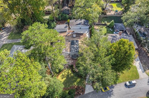 887 Berkshire Rd, Atlanta GA  30324-4929 exterior