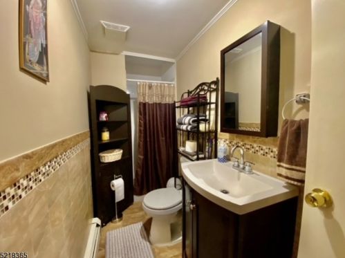 5 Stephen St, Dover NJ  07801-2224 exterior