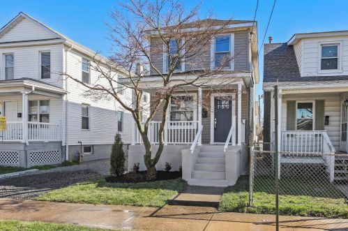 1606 Sewall Ave, Tinton Falls NJ  07712-6310 exterior