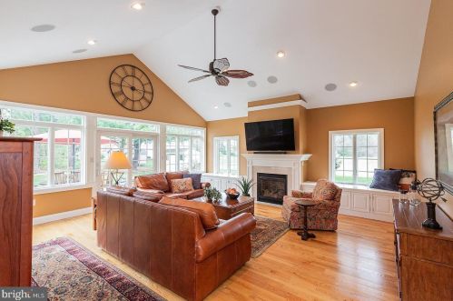 2006 Rachael Dr, Lancaster PA  17601-3655 exterior