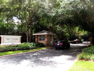 14855 Memorial Dr, Houston TX  77079-5240 exterior
