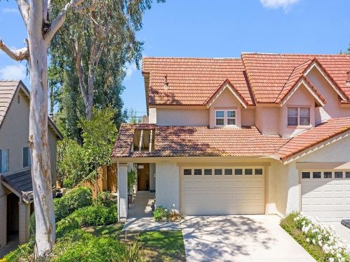 30496 Passageway Pl, Calabasas, CA 91301-2031
