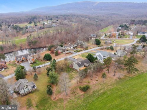 125 Nokomis Trl, Hedgesville WV  25427-4244 exterior