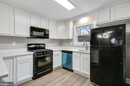 1253 Cresthaven Dr, Silver Spring MD 20903-1107 exterior