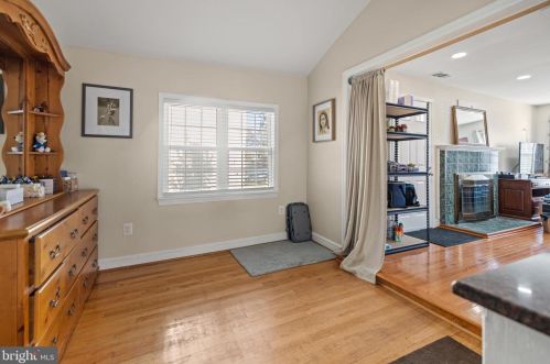 7319 Beverly Park, Springfield VA  22150-3162 exterior