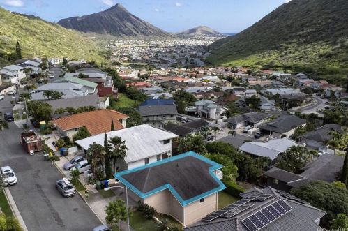 1339 Miloiki St, Honolulu, HI 96825-3224
