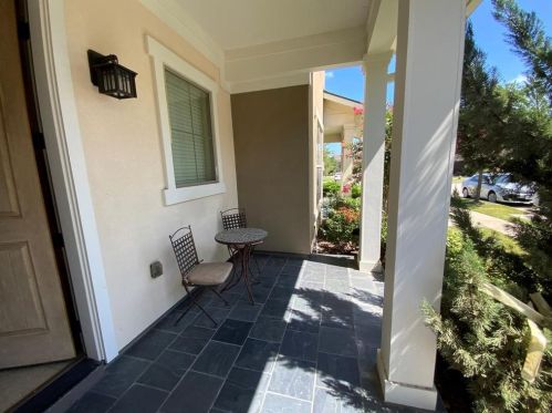 10555 Steinbeck Ln, Irving TX  75063-5438 exterior