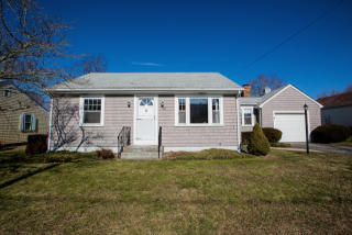 325 State St, Bristol, RI 02809-3713