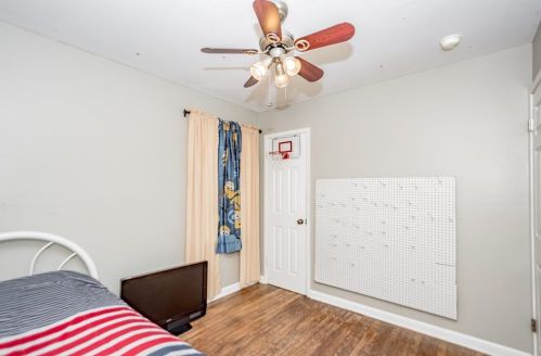 649 Lorrain St, Angleton TX 77515-3409 exterior